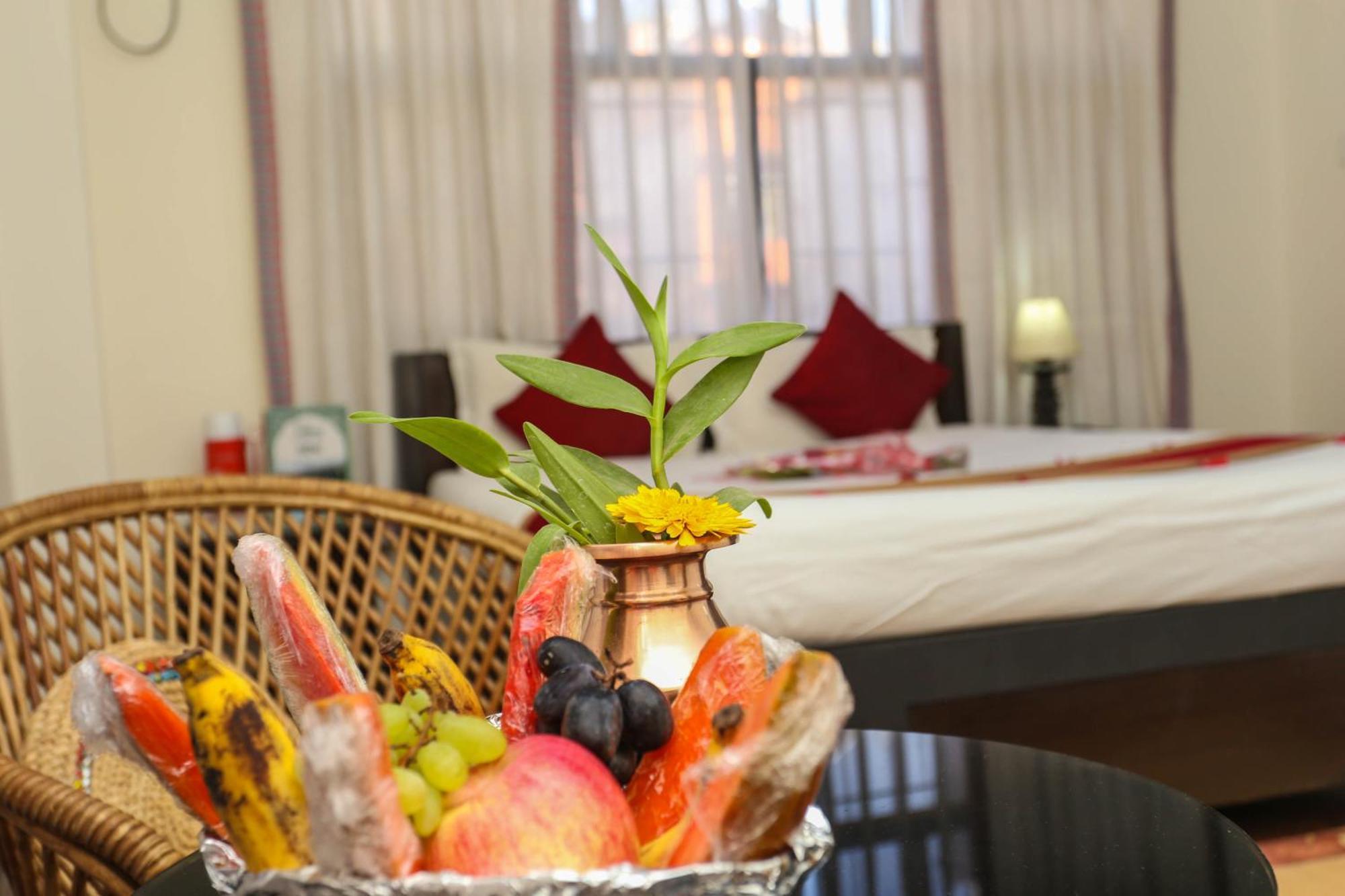 Thamel Eco Resort Катманду Экстерьер фото
