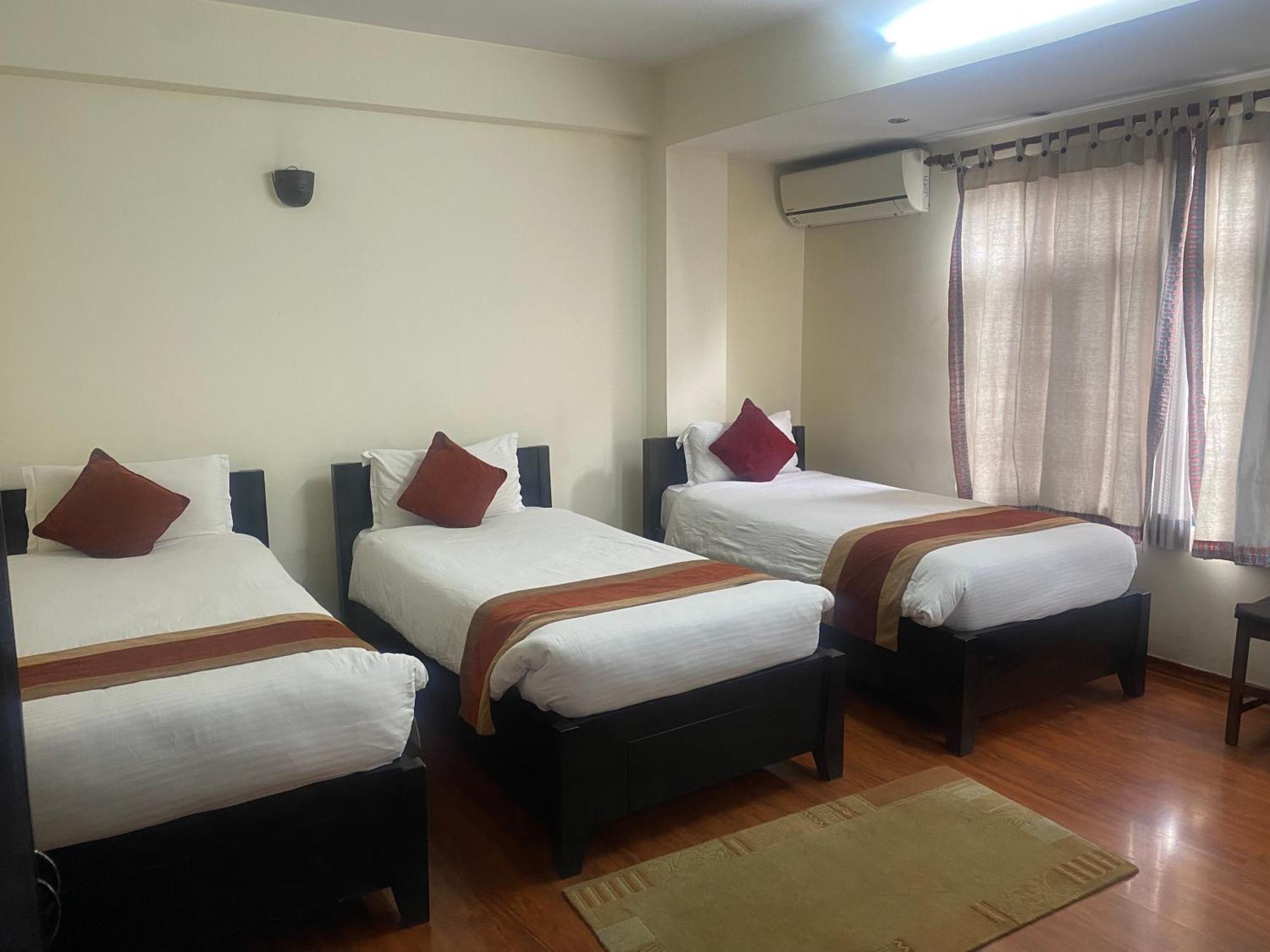 Thamel Eco Resort Катманду Экстерьер фото
