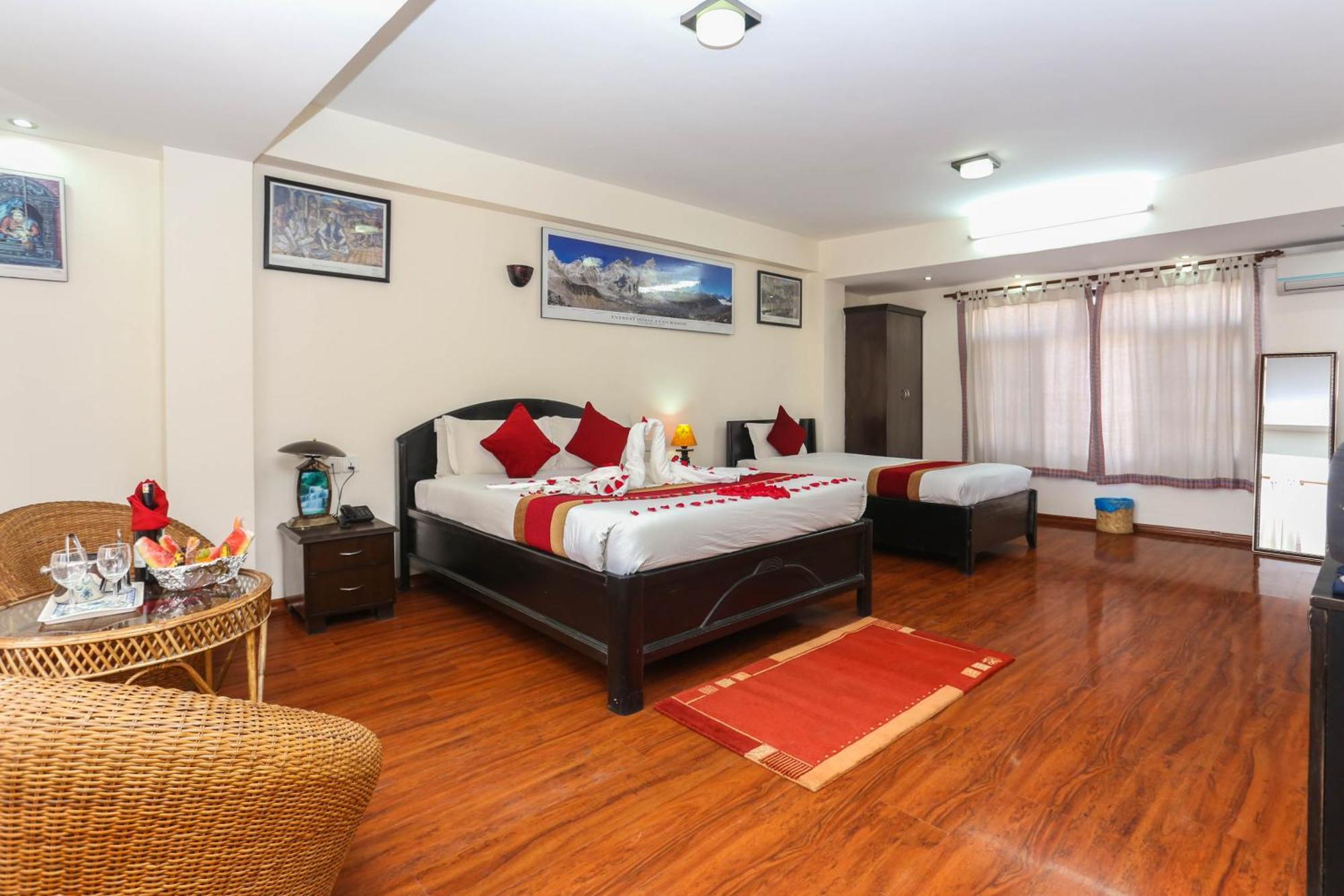 Thamel Eco Resort Катманду Экстерьер фото